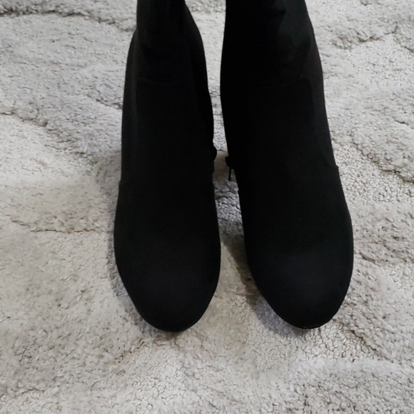Black Suede Heeled Boots - Picture 6 of 6
